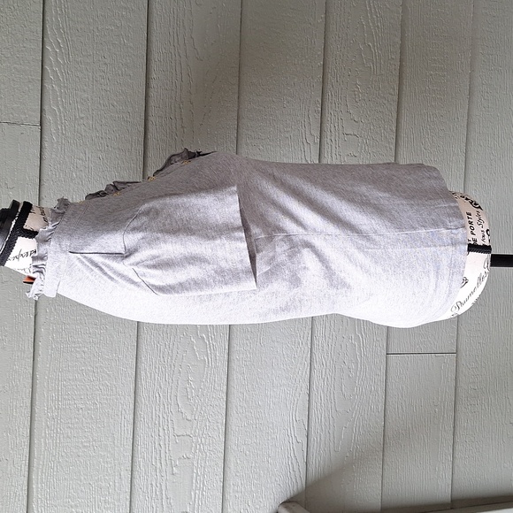 Tory Burch Lidia Ruffle Polo Tee GRAY Size Small - Picture 4 of 11